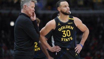 kaiyun管理-记者：勇士两年前附加赛惨败国王王朝已落幕 后续都是挣扎喘息